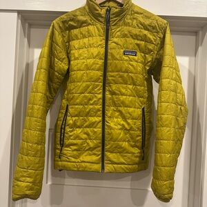 Patagonia MENS Yellow Nano puff - XSMALL